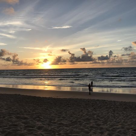 Apto Inteiro Em Vilas Do Atlantico, A 50M Da Praia Lauro de Freitas Bagian luar foto